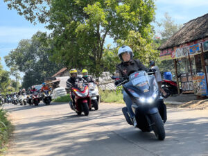 Tips Dasar Touring Menggunakan Sepeda Motor Bagi Pemula agar Aman dan Menyenangkan