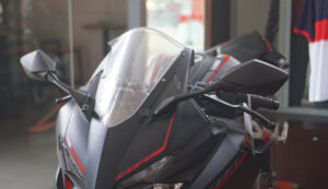 Jangan Abaikan Kaca Spion, Ini Pentingnya untuk Pengendara Motor Jangan Abaikan Kaca Spion, Ini Pentingnya untuk Pengendara Motor