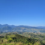 Gunung Pangradinan: Pesona Sabana Eksotis di Ujung Bandung yang Wajib Dikunjungi Gunung Pangradinan: Pesona Sabana Eksotis di Ujung Bandung yang Wajib Dikunjungi