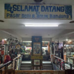 Tempat wisata Bandung Pasar Antik Cikapundung