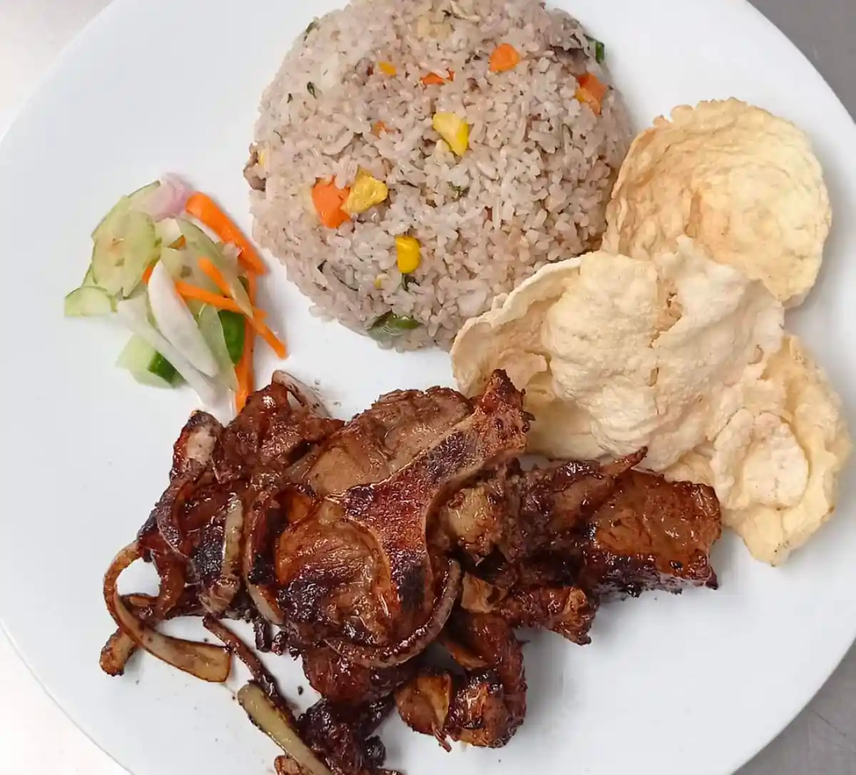Rekomendasi Tempat Makan Enak Dekat Stasiun Padalarang:
