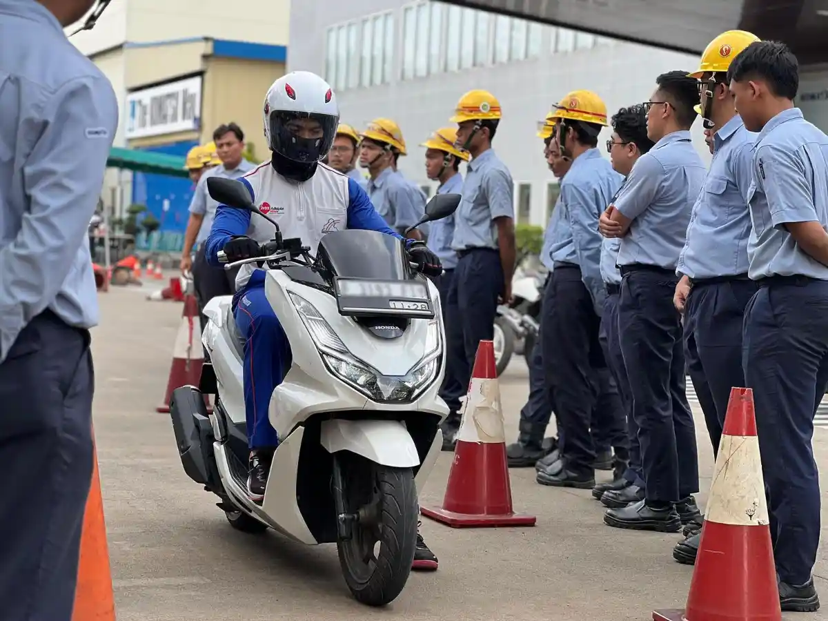 Bangun Kesadaran Berkendara Aman, Mulai dari Cinta pada Keluarga