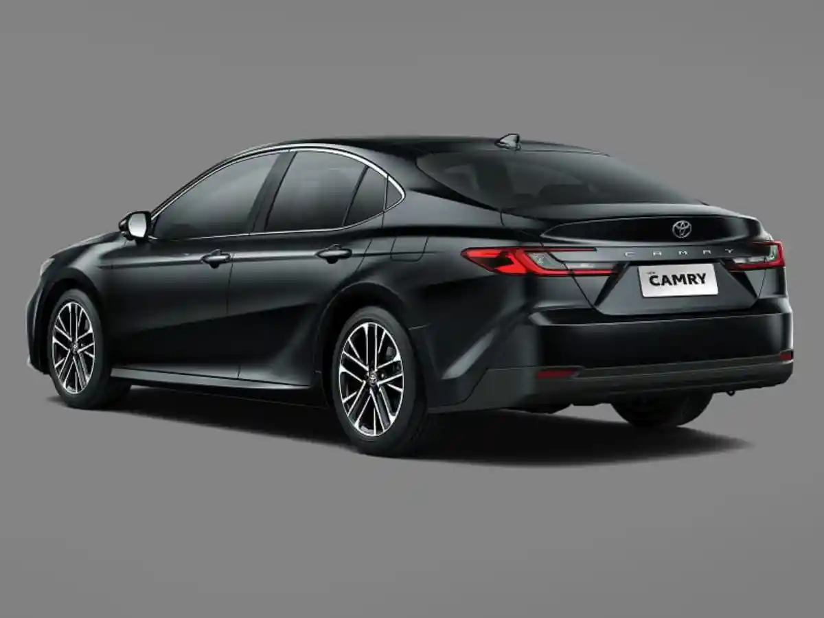 New Camry 2.5 V AT: Sedan Premium dengan Desain Sporty, Fitur Canggih, dan Performa Andal, Inilah Harganya
