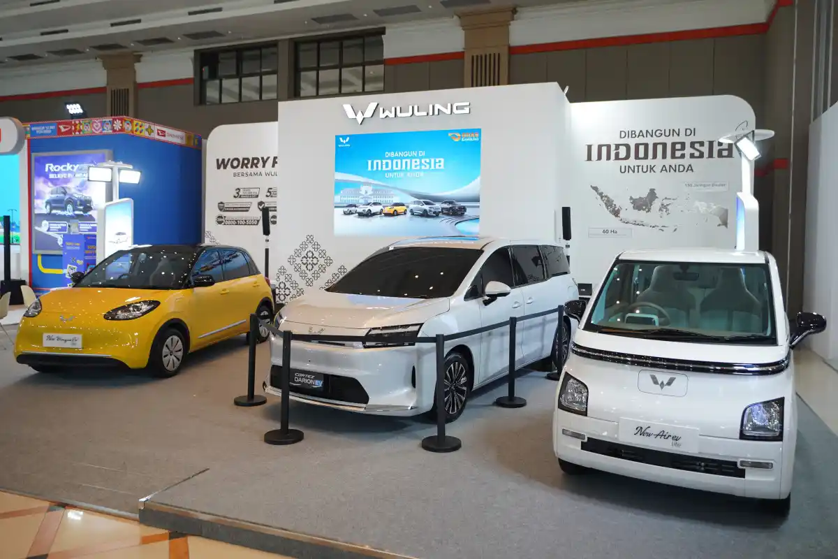 Wuling Perkenalkan New BinguoEV dan Menampilkan Darion di Ajang GIIAS Bandung 2025