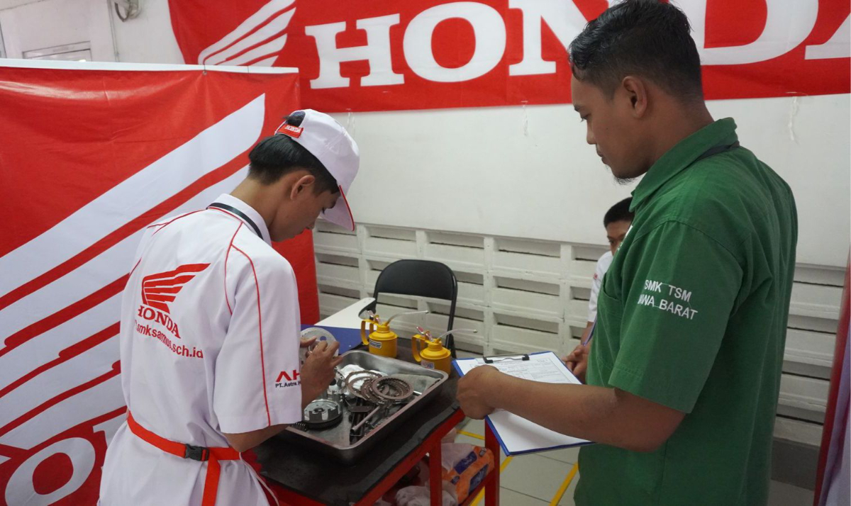Pelajar dan Guru SMK Berebut Gelar Terbaik di Festival Vokasi Satu Hati