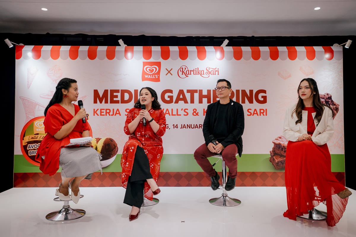 Wall's dan Kartika Sari