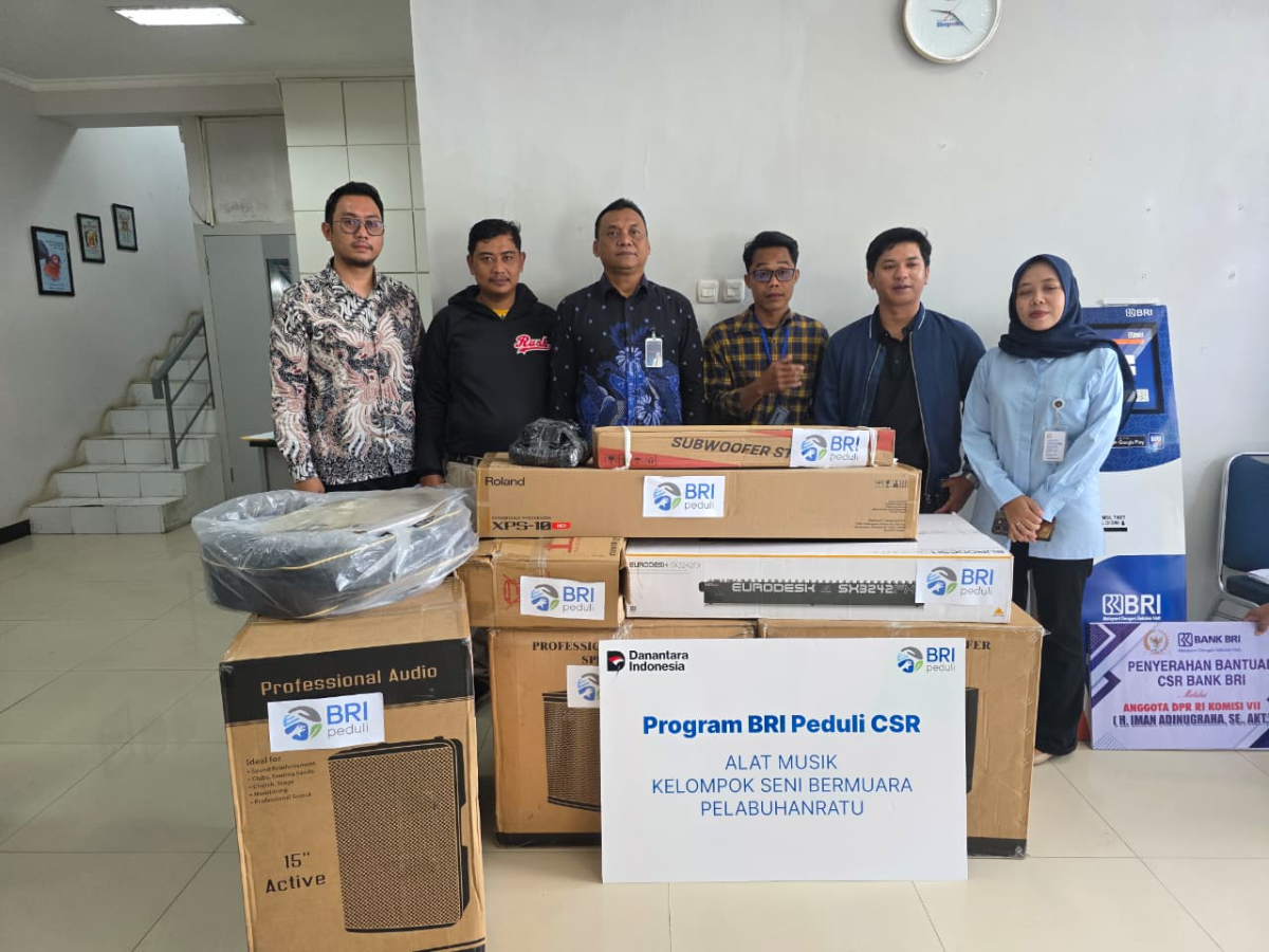 BRI Salurkan Bantuan Alat Musik untuk Dua Komunitas Seni di Sukabumi, Dorong Kreativitas Pemuda dan Pelestarian Budaya Lokal