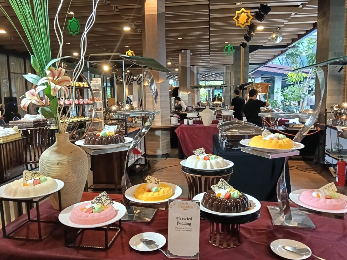 Holiday Inn Bandung Pasteur.