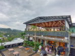 rumamenak Coffee & Eatery, cafe Dago Bandung, restoran Dago, tempat nongkrong di Bandung, agrowisata anggur Bandung, cafe view pegunungan Bandung, Vegemart rumamenak, kebun anggur Bandung, restoran outdoor Bandung, tempat meeting Bandung