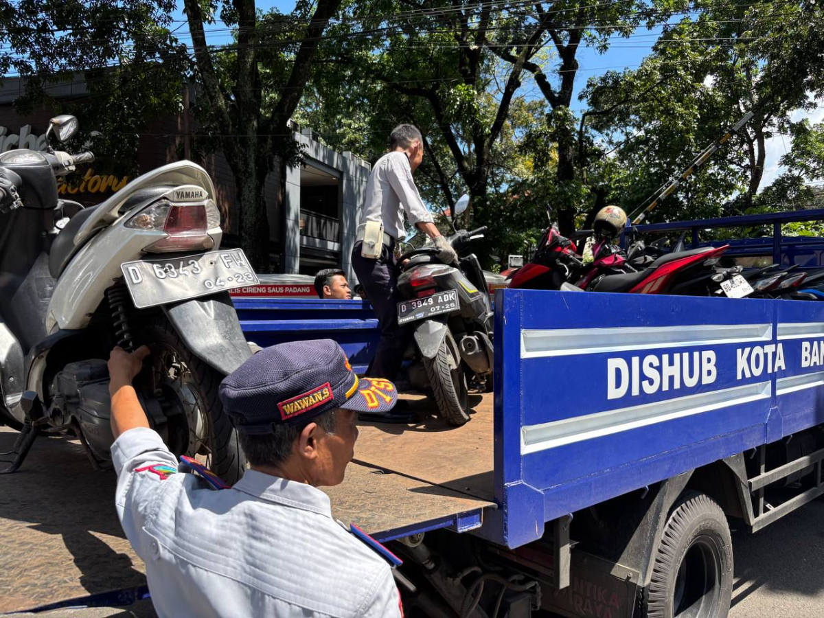 Dishub Bandung Perketat Pengawasan Parkir Liar Selama Ramadan, Pengunjung Mal Diminta Parkir di Tempat Resmi