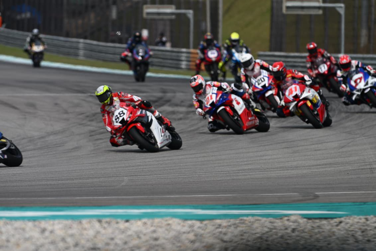 Aksi Kencang Pebalap Astra Honda Taklukkan Podium ARRC Sepang