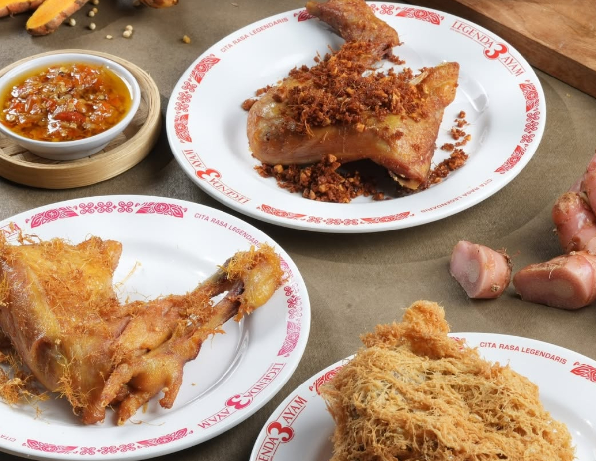 ayam goreng enak di bandung, legenda tiga ayam. foto: ig@legendatigaayam