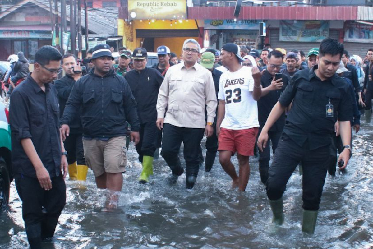 Pemkot Bandung mempercepat penanganan banjir di Rancabolang dan Derwati serta menyiapkan sistem penyaluran air menuju Sungai Cipamokolan