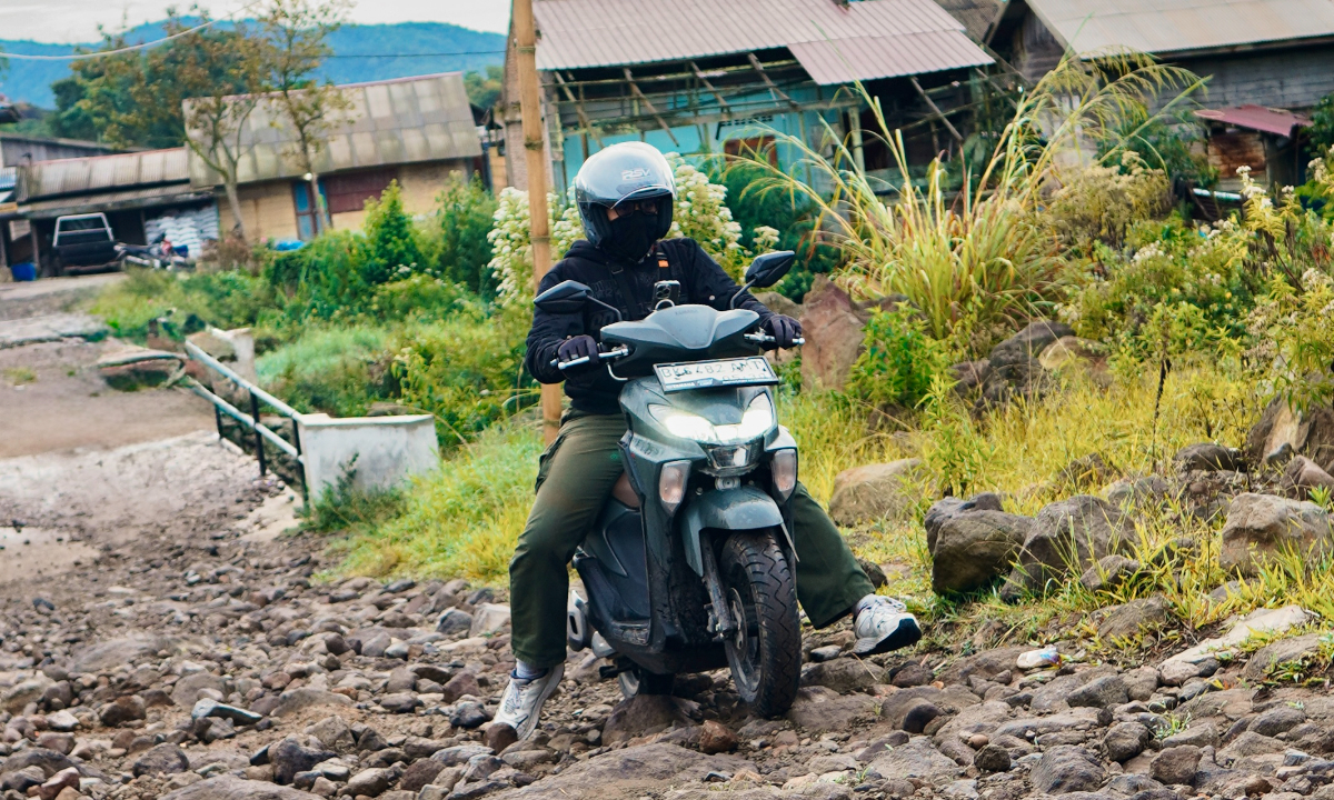 Paten Kali! GEAR ULTIMA Sukses Tembus Kaki Gunung Sinabung Walau Hujan & Lewati Jalur Berbatuan Ekstrem