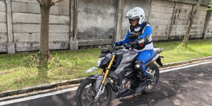 Pentingnya Chest Protector sebagai Perlindungan Tambahan Saat Berkendara Jarak Jauh