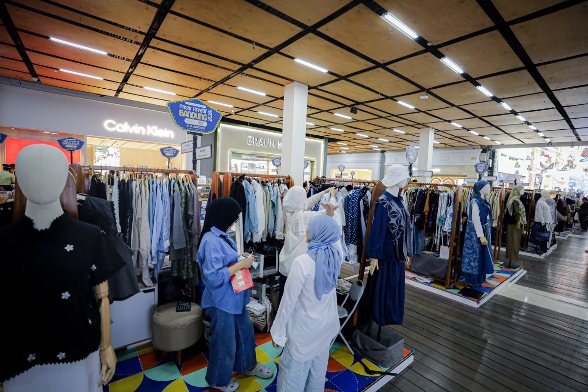 Bulan Belanja Bandung 2026 resmi dimulai. Pasar Kreatif Bandung menjadi ajang promosi ratusan UMKM lokal dan penggerak ekonomi kota