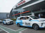 Rolling city Auto2000 Bandung membuktikan Toyota Veloz Hybrid HEV nyaman, bertenaga, hemat bahan bakar, dan cocok untuk mobilitas perkotaan.