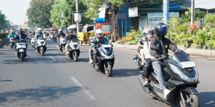 Utamakan Keselamatan Buah Hati, Simak Tips Aman Membonceng Anak dengan Sepeda Motor