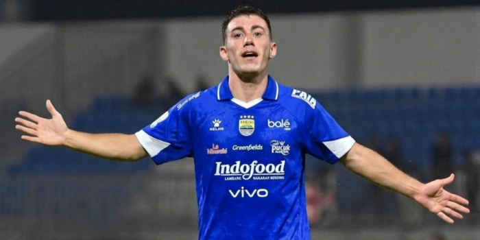 Persib Bandung resmi merekrut Mariano Peralta hingga 2028. Winger asal Argentina siap memperkuat lini serang Maung Bandung musim 2026/2027.