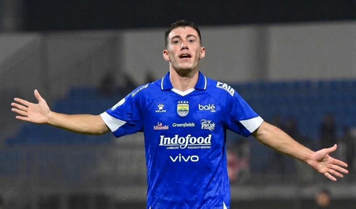 Persib Bandung resmi merekrut Mariano Peralta hingga 2028. Winger asal Argentina siap memperkuat lini serang Maung Bandung musim 2026/2027.