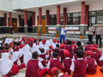 Peringati Hari Anak Nasional, Safety Riding Center DAM Bersama Polres Cimahi Edukasi Keselamatan Berkendara dan Bagikan Helm untuk Siswa SD Peringati Hari Anak Nasional, Safety Riding Center DAM Bersama Polres Cimahi Edukasi Keselamatan Berkendara dan Bagikan Helm untuk Siswa SD