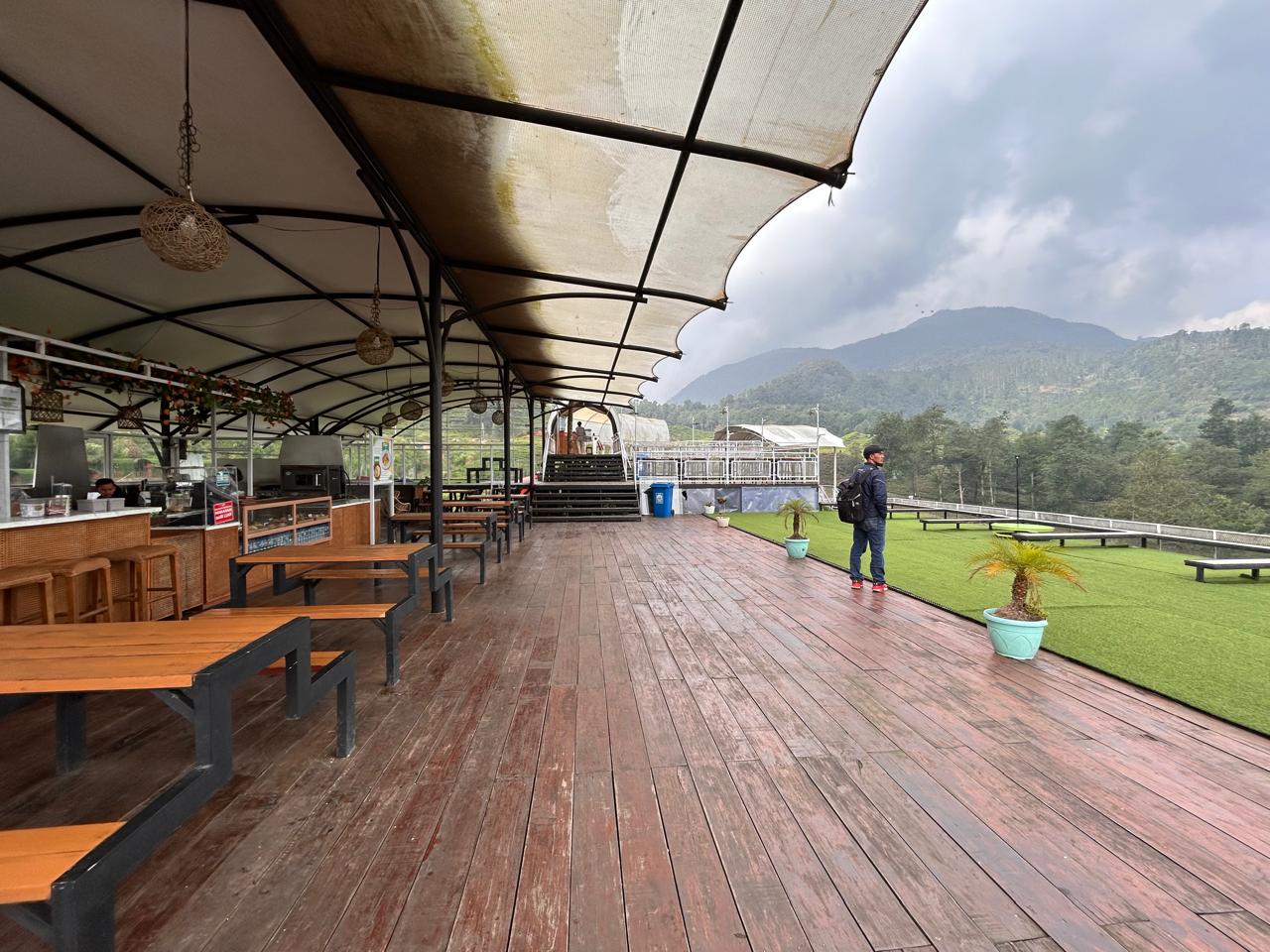 Tempat wisata Bandung Ecopark Curug Tilu Ciwidey